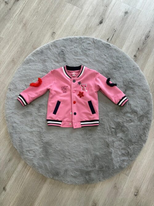 College american style TucTuc