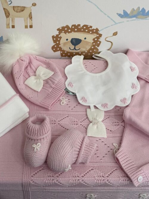 set lady nascita e prima uscita in lana merino completamente lavorato a mano Made in Italy