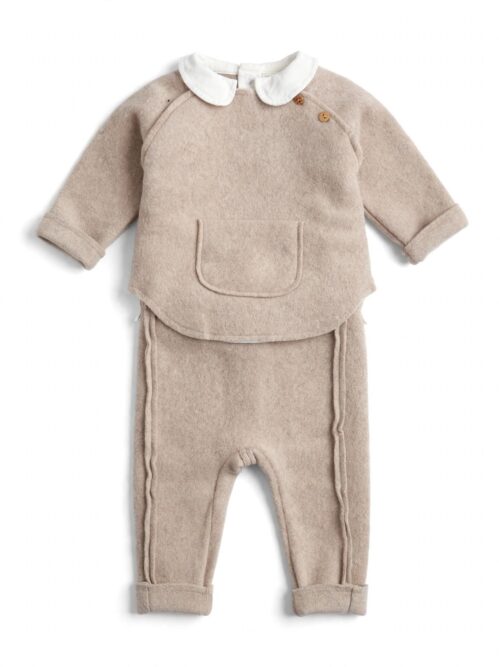 Coordinato beige in materiali naturali